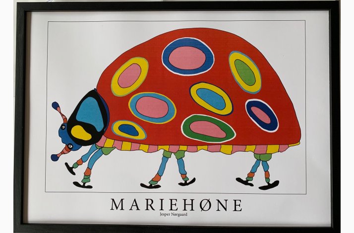 Mariehne  rd  31,5x43,5 cm